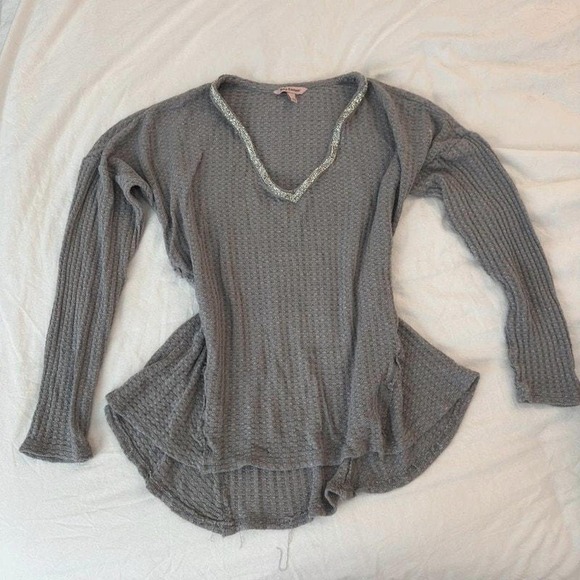 Juicy Couture Sweaters - Juicy Couture Grey Vneck sweater